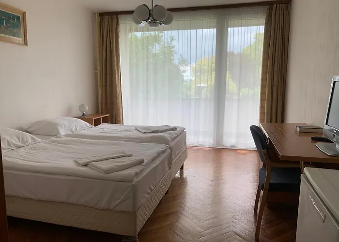 מלון Riviera Park